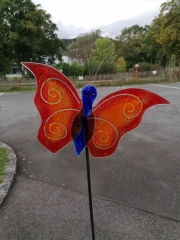 Schmetterling - Fusinglas, reine Handarbeit, mit Metallstab